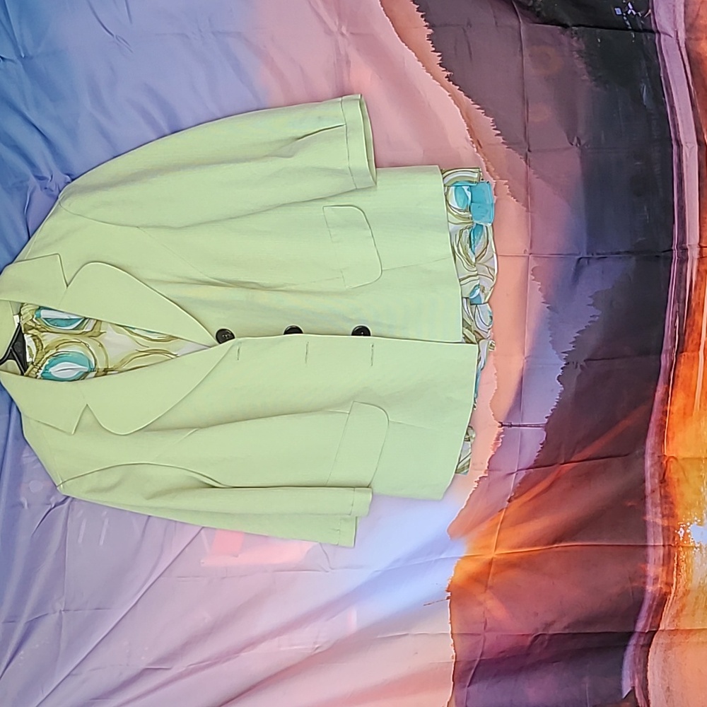 Studio I 2 piece suit mint condition size 18w petite